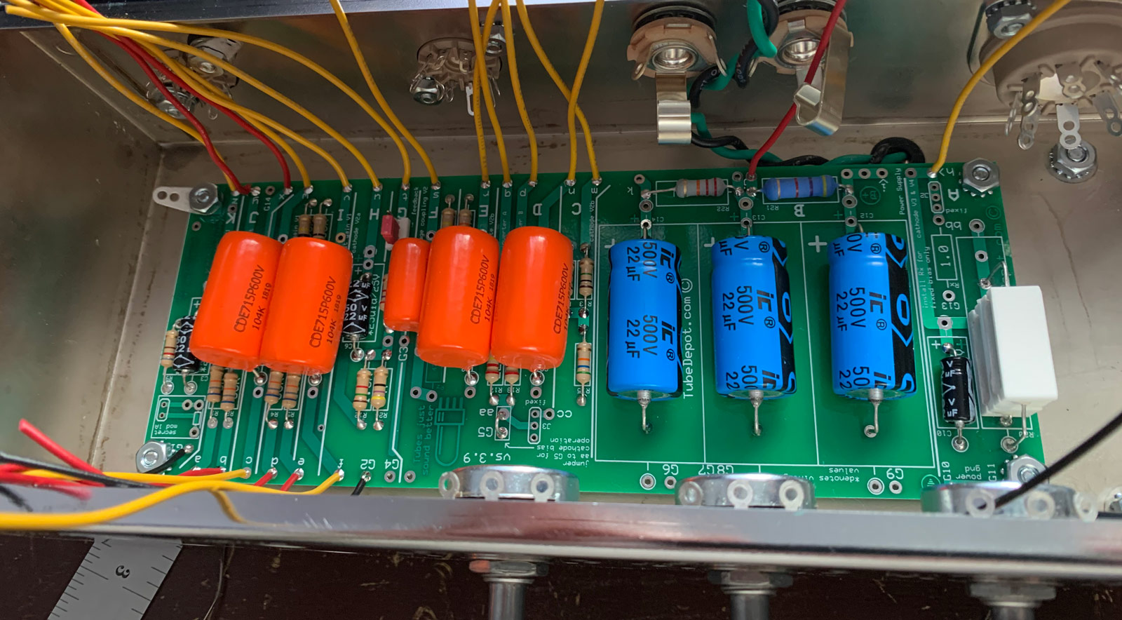 1957 Tweed Deluxe Guitar Amp Build by Sean Rose