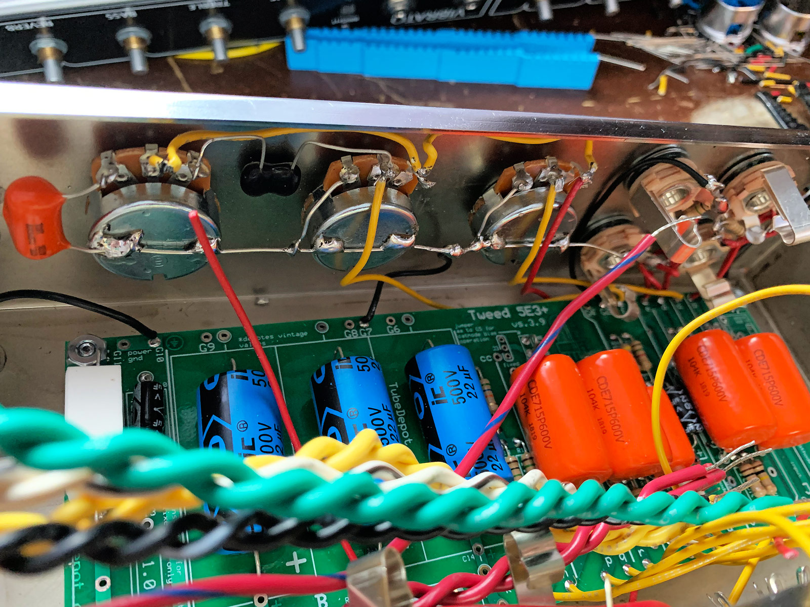 1957 Tweed Deluxe Guitar Amp Build by Sean Rose